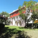 Apartman Avec Terrasse, Parking Gratuit Et Animaux Acceptes, Proche Des Thermes A - Fr-1-451-89