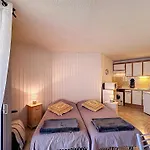 Avec Terrasse, Parking Gratuit Et Animaux Acceptés, Proche Des Thermes à - Fr-1-451-89 Lamalou-les-Bains