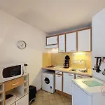 Appartement Avec Terrasse, Parking Gratuit Et Animaux Acceptés, Proche Des Thermes à - Fr-1-451-89 Lamalou-les-Bains